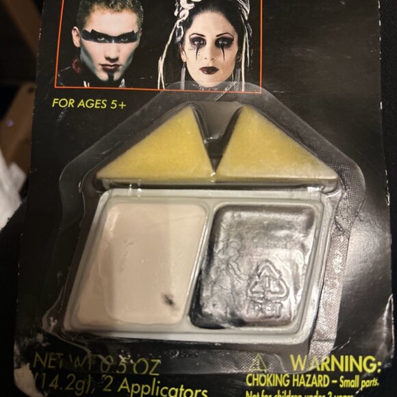 Make Up Sticks Bright White/black Make Up Crayons Halloween Goth Emo Fun & More - Picture 2 of 6